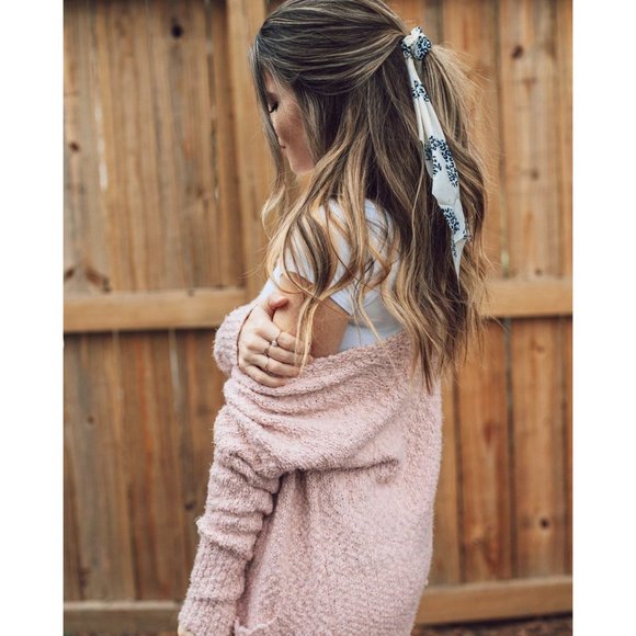 Francesca's | NWT Canna Popcorn Cropped Cardigan - Picture 2 of 16